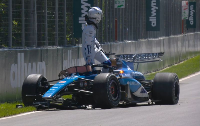 albon-crash-f1-fp1
