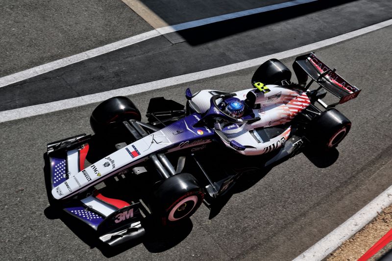 bottas-cadillac-f1-brit