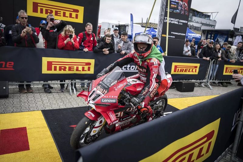 bulega-ducati-wsbk-assen