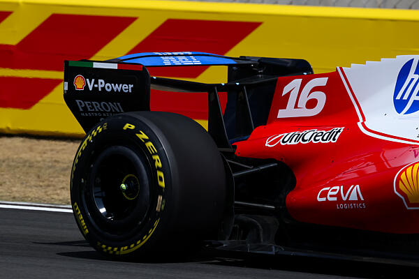 f1-ferrari-macarena-szarny