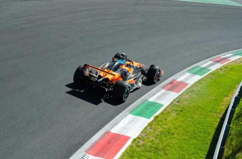 fornaroli-monza-mclaren-teszt-f1