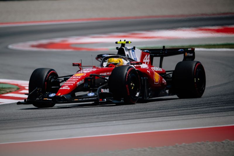 hamilton-ferrari-barcelona-f1-1_2