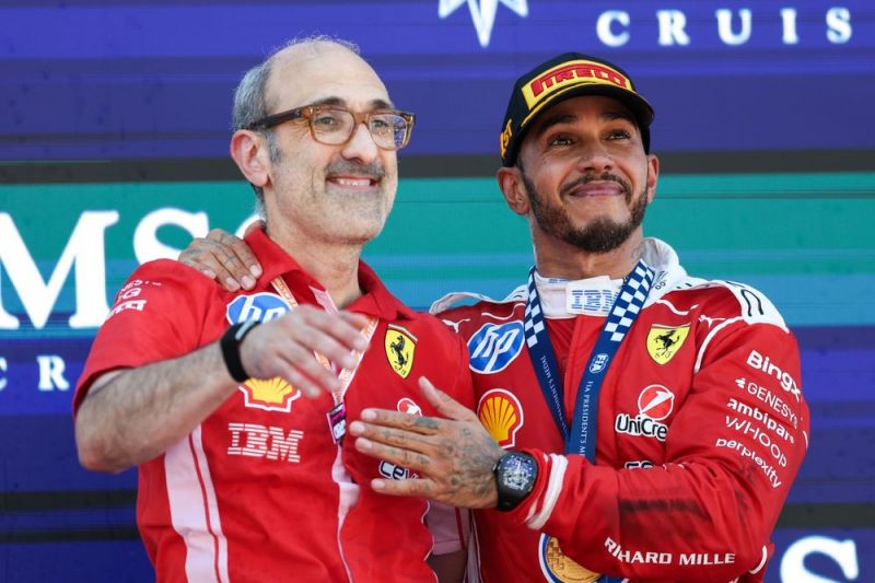 hamilton-santi-ferrari-f1