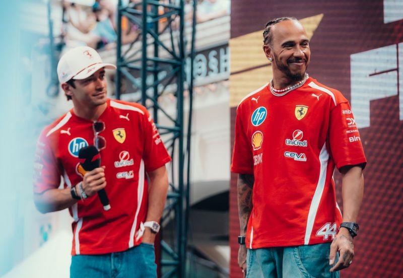 leclerc-hamilton-ferrari-f1_2