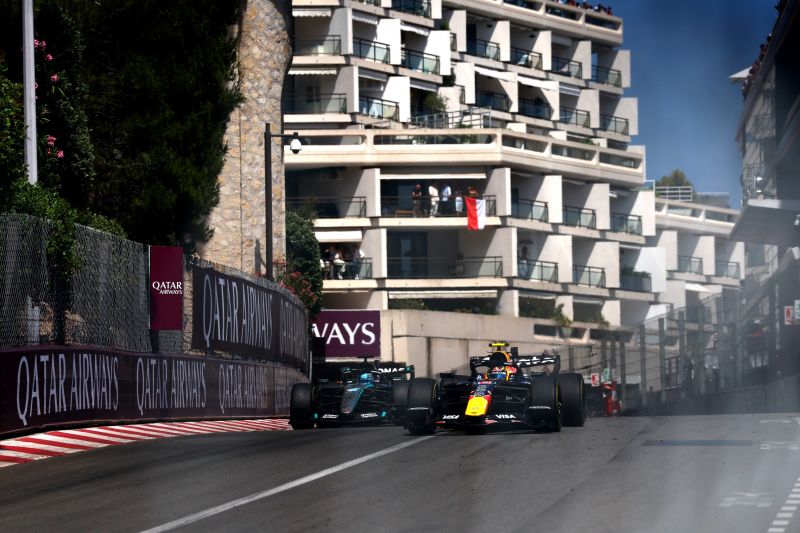 mercedes-redbull-f1-2