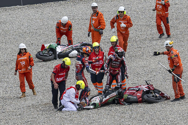 motogp-balesetek-zarco-2