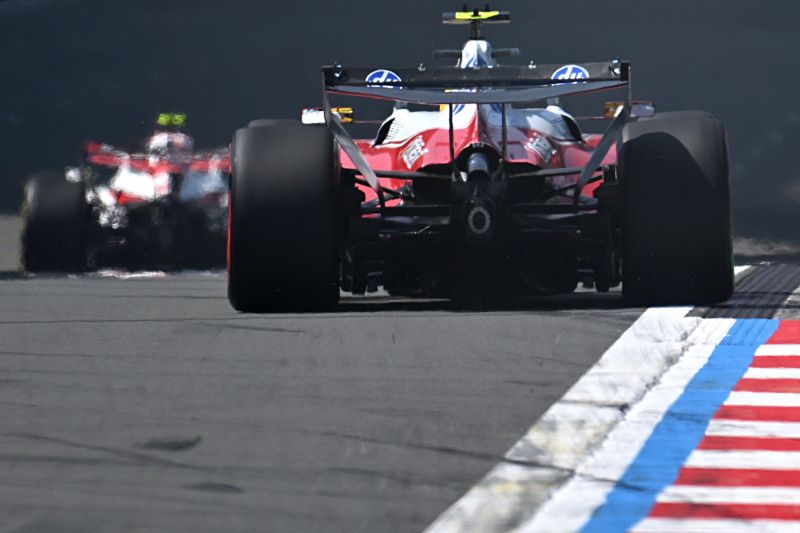 motorok-f1-pirelli-1