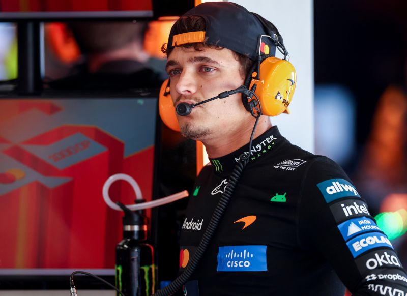 norris-mclaren-barcelona-day2-f1-2