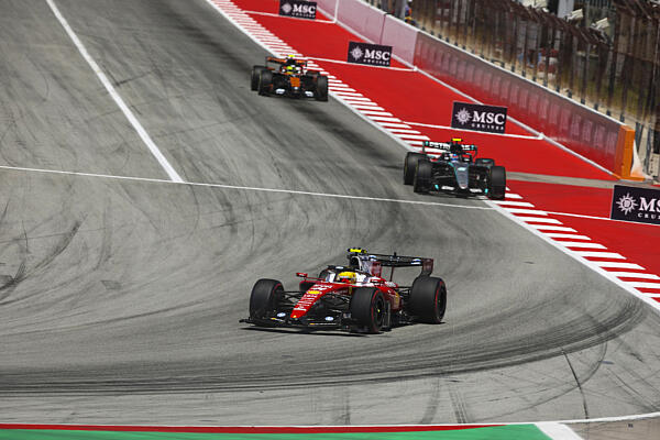 norris-mercedes-ferrari-f1-barcelona-1