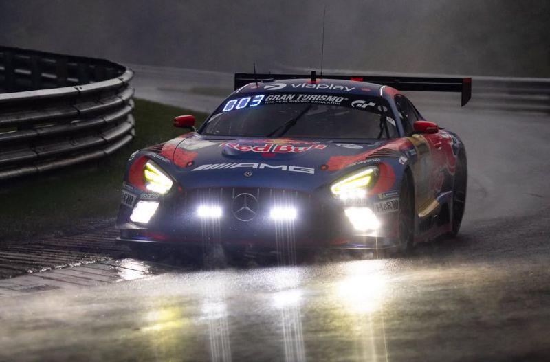 verstappen-mercedes-nurburgring-3