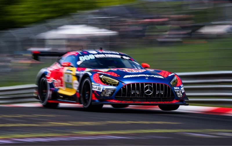 verstappen-mercedes-nurburgring-4