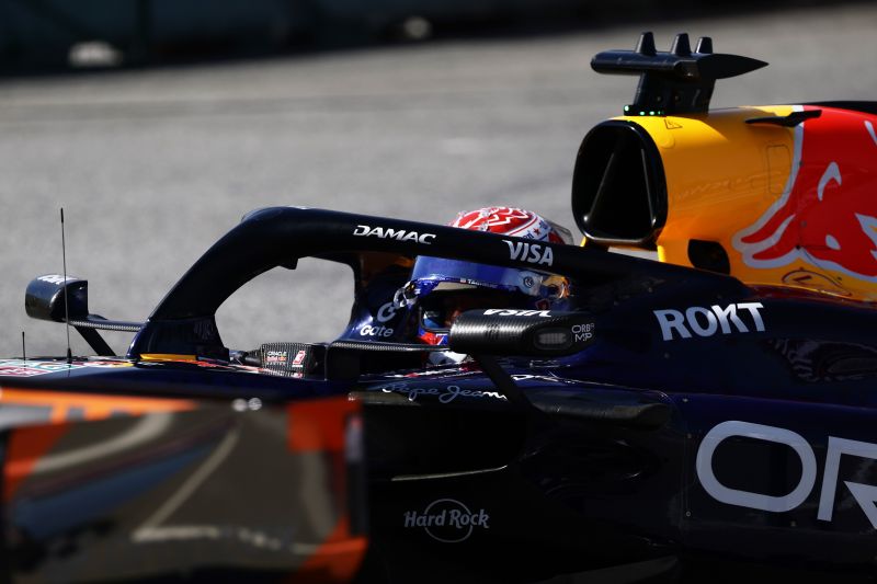 verstappen-redbull-barcelona-day2-f1-1