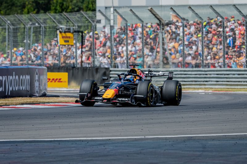 verstappen-redbull-brit-f1-day2-2