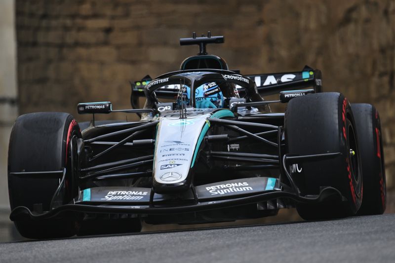 M631482_F1_Grand_Prix_of_Azerbaijan_Final_Practice_resize