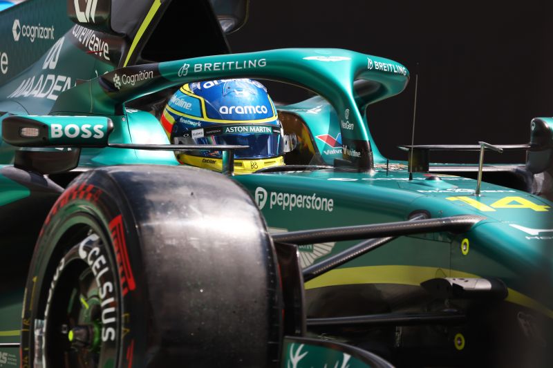 alonso-aston-hun-f1-day2-1