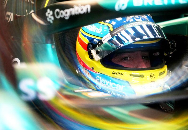 alonso-aston-sepang-f1-2