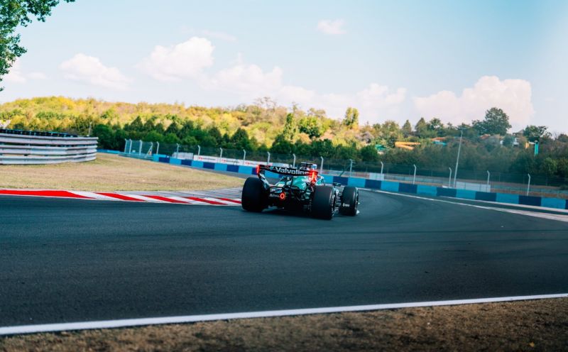 aston-honda-f1-hun-teszt