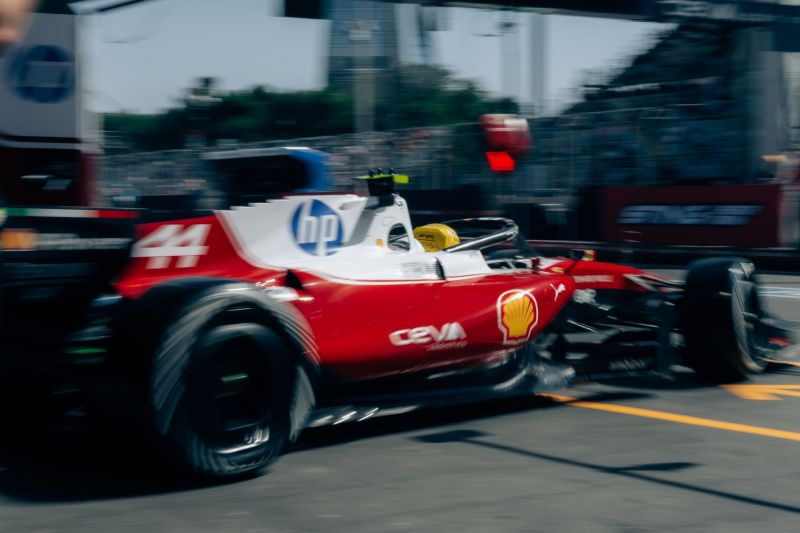 hamilton-baku-ferrari-f1-1
