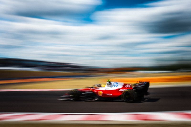 hamilton-fp2-hun-ferrari-f1-2