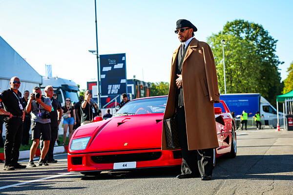 hamilton-monza-ferrari-f40