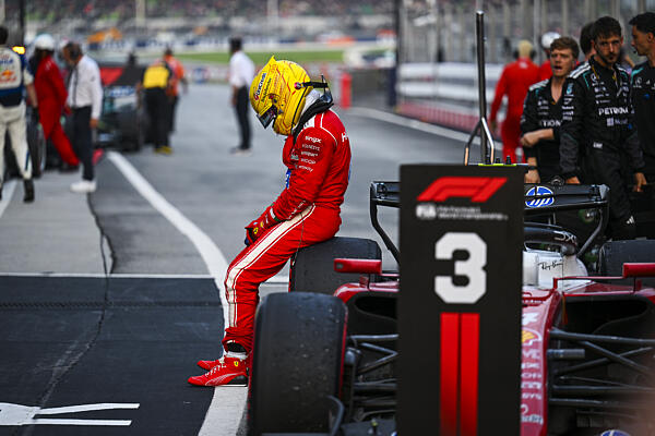 hamilton-p3-sepang-f1-1