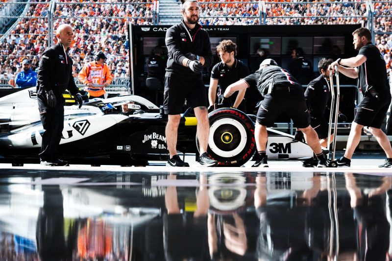 perez-cadillac-f1-1