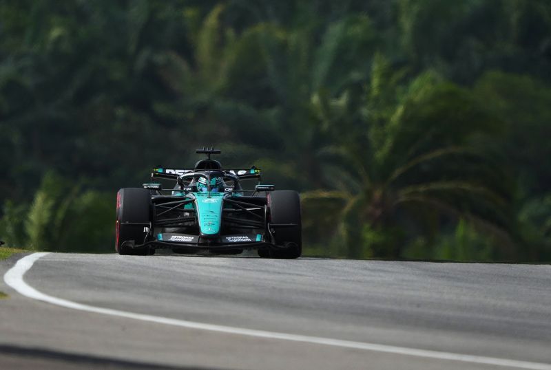 russell-mercedes-day1-sepang-f1