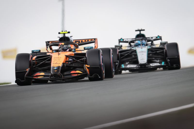 russell-mercedes-mclaren-zandvoort-f1-1