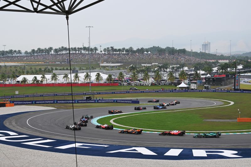 sepang-start-f1-1