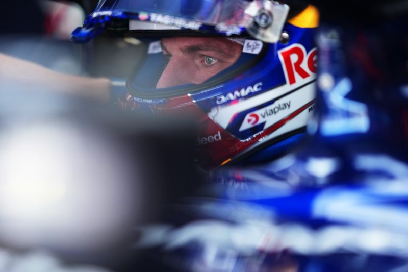 verstappen-fp1-redbull-sepang-2