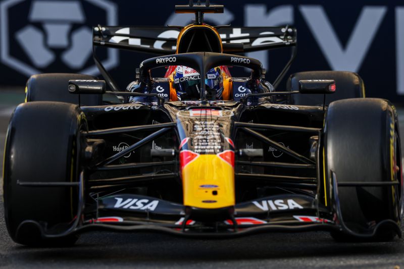 verstappen-fp3-redbull-f1-1
