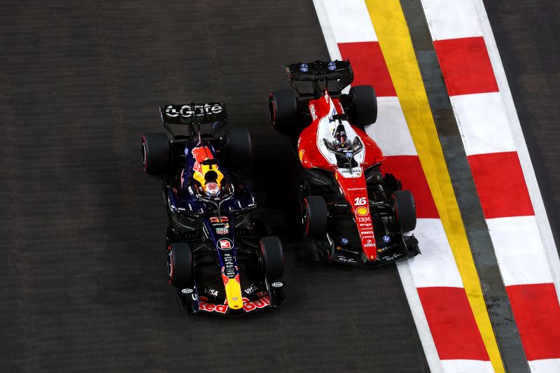 verstappen-leclerc-f1-szingapur