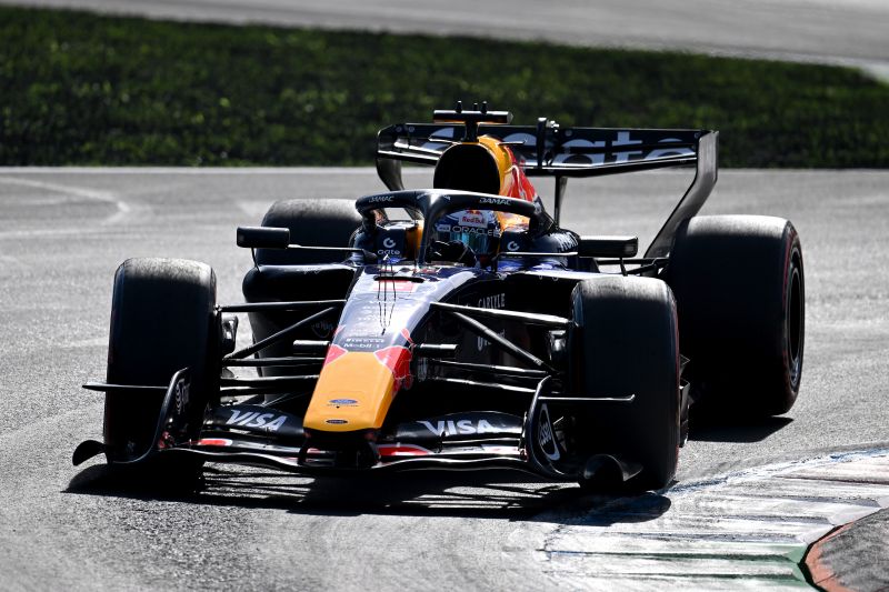 verstappen-redbull-monza-day2-f1