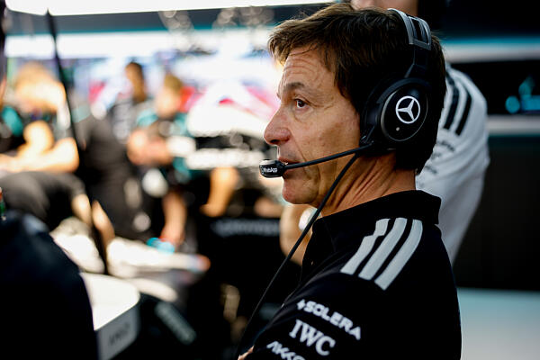wolff-mercedes-f1-sepang