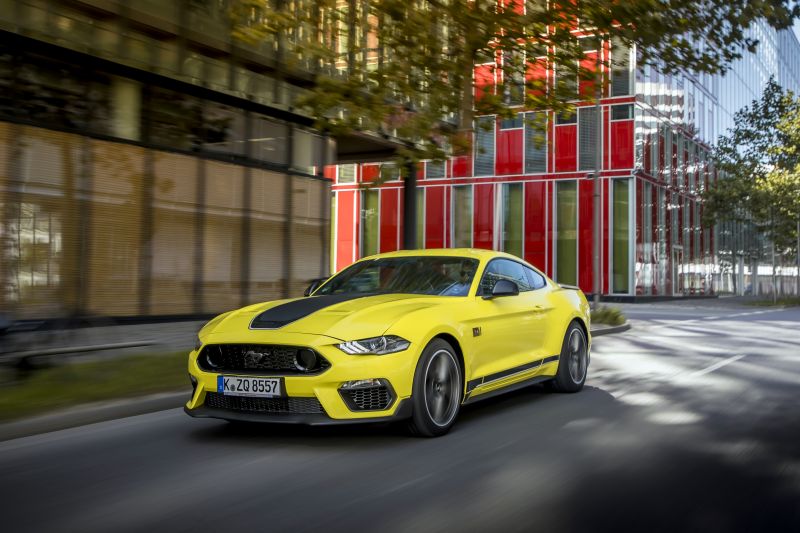 FordMustangMach1_GrabberYellow_009