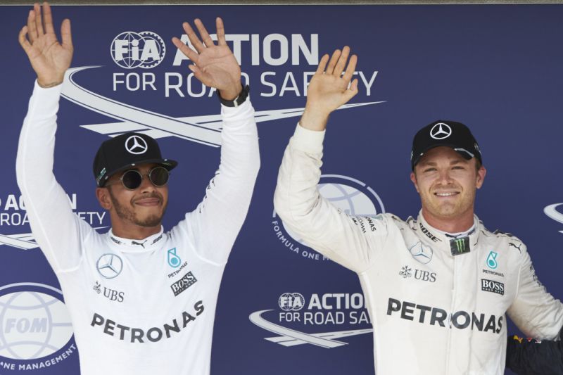 Hamilton-Rosberg-MagyarGP-Mercedes