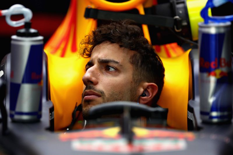 ricciardo-redbull-abudhabi-1