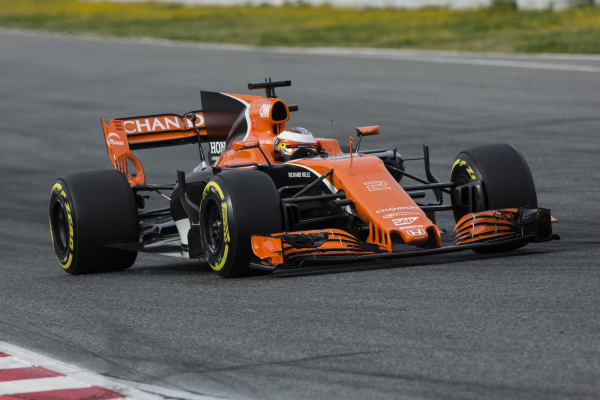 vandoorne-mclaren-barcelona-teszt-1-dppi_1