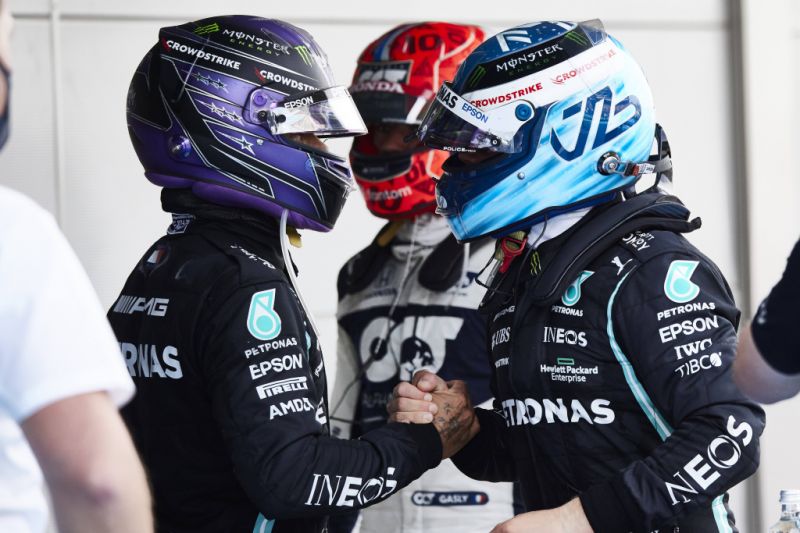 bottas-hamilton-mercedes-barcelona-1