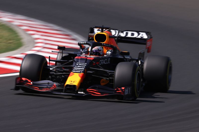 verstappen-redbull-magyar-day1