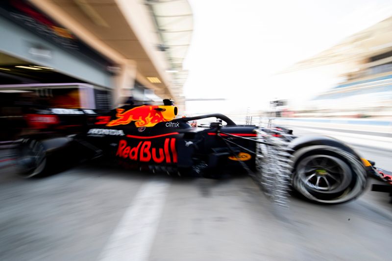 verstappen-redbull-teszt-bahrein-1