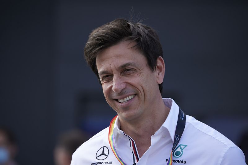 wolff-mercedes-silverstone-1