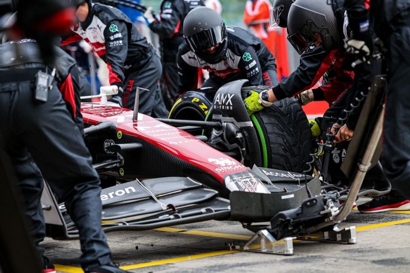 bottas-boksz-imola-1