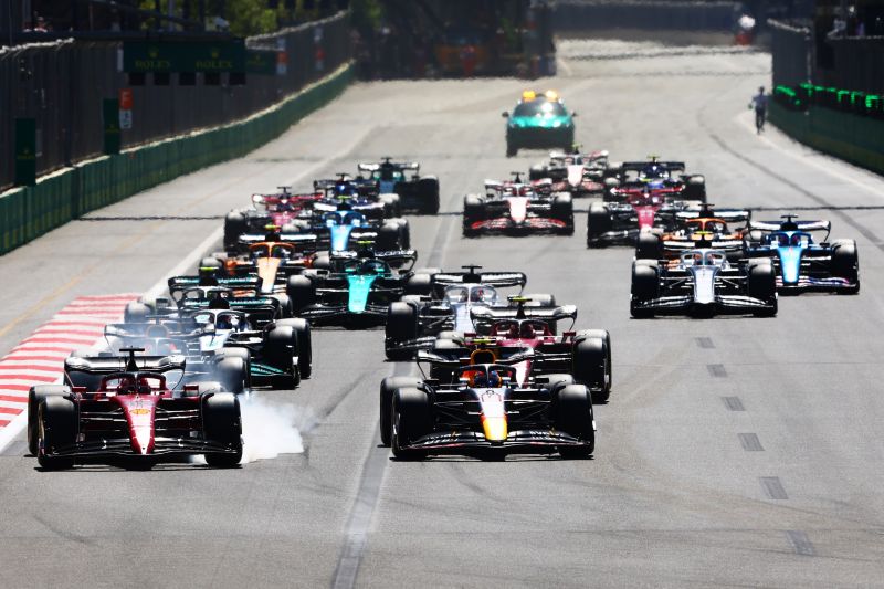 f1-baku-start-2022