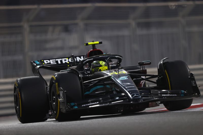 f1-hamilton-mercedes-2