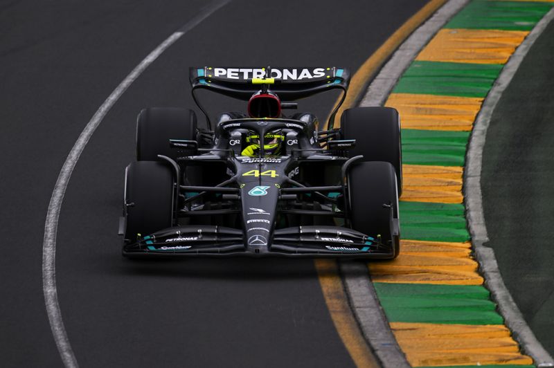 f1-hamilton-mercedes-melbourne