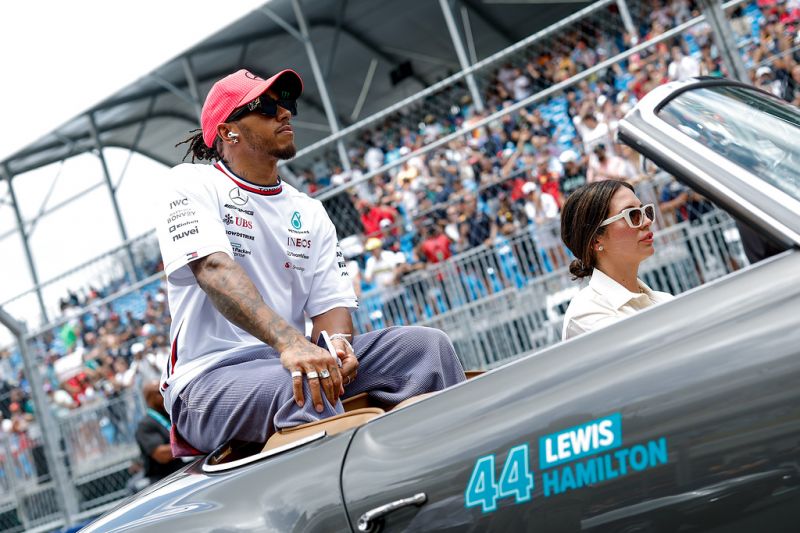 f1-hamilton-mercedes_1