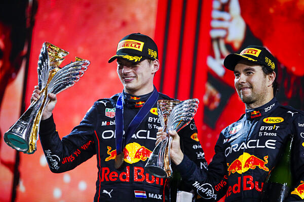 f1-max-verstappen-sergio-perez-abu-dhabi