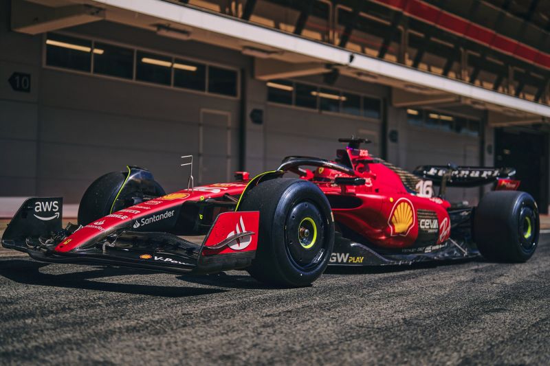 f1-pirelli-teszt-ferrari