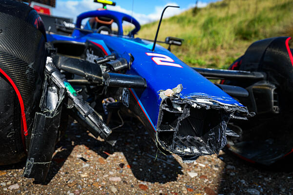 f1-sargeant-williams-crash